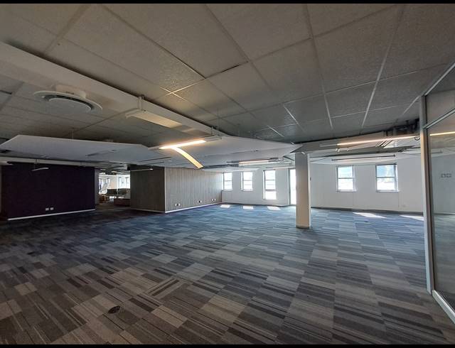 1,182M² OFFICE TO LET IN ILLOVO